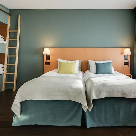 Quality Globe Hotel