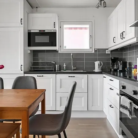 Dom wakacyjny Sparkling Modern House In Kista - Close To *