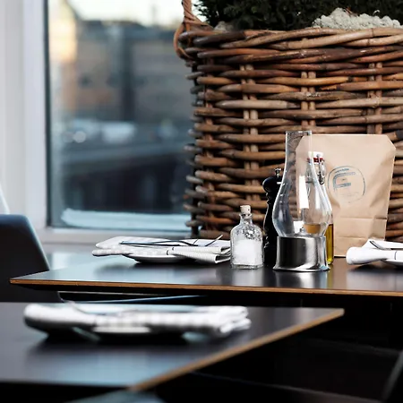 Hilton Slussen 4*