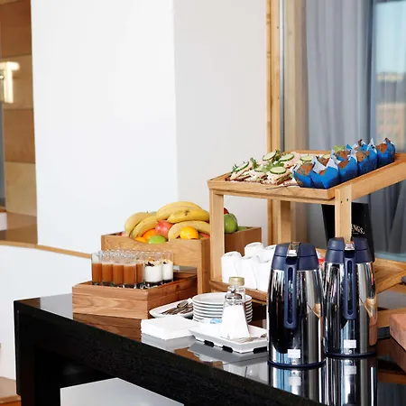 Hotel Hilton Slussen 4*