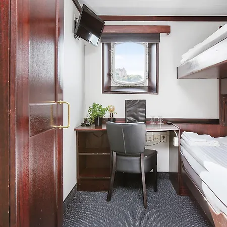 Maelardrottningen Yacht Hotel en barco Estocolmo