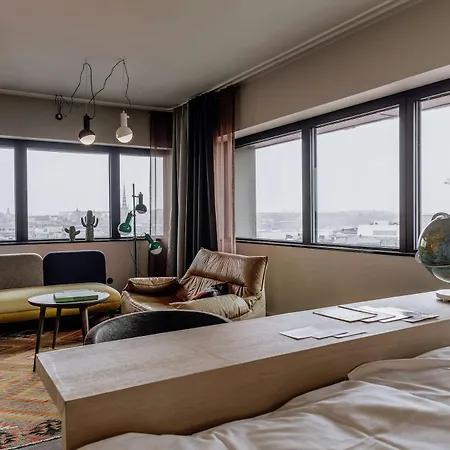 Hobo Hotell 4*