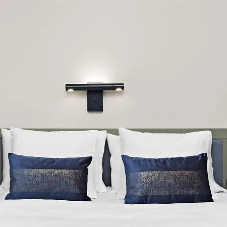 Western At 108 Otel Stokholm
