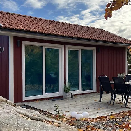 Hébergement de vacances Minihus Near City And Aelvsjoemaessan