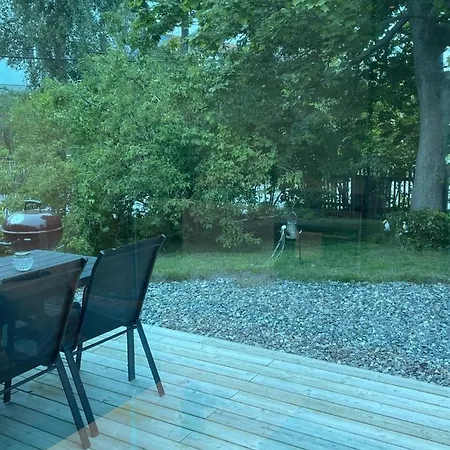 Minihus Near City And Aelvsjoemaessan Hébergement de vacances *