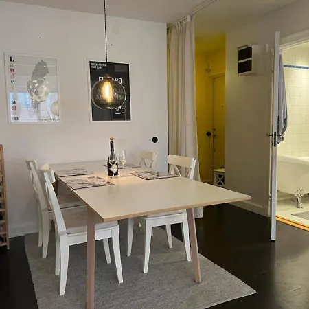 In The Middle Of So-fo, Soedermalm, 67sqm * ستوكهولم
