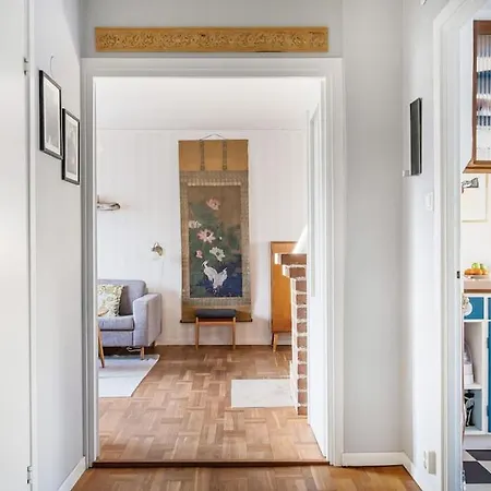 Retro Retreat With Modern Comforts Апартаменты Стокгольм