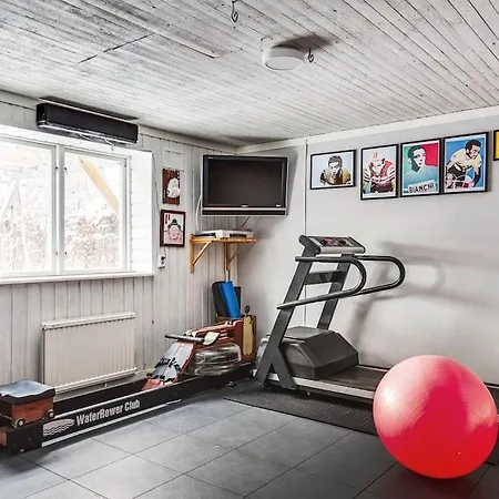 Апартаменты Retro Retreat With Modern Comforts