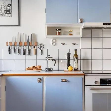 Retro Retreat With Modern Comforts Апартаменты Стокгольм