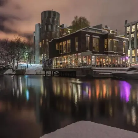 Shared Modern With Pets By The Waterfront Privat bolig *