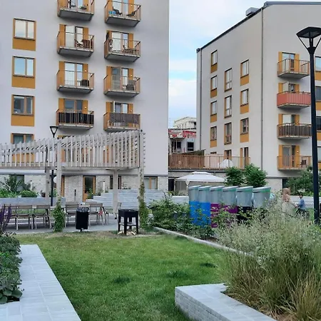 Lovely, Amazing, Modern +balcony +patio 公寓