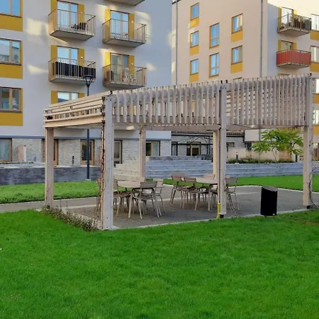 Lovely, Amazing, Modern +balcony +patio 公寓