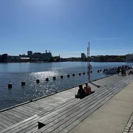 A Between Nature And Hammarby Sjoestad Apartman