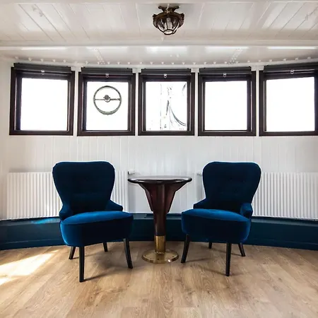 Maelardrottningen Yacht 3*