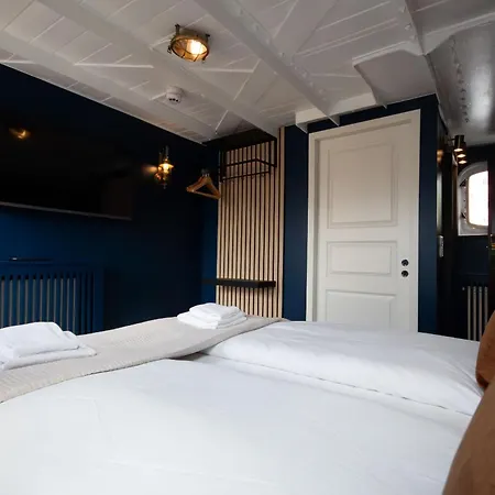 Maelardrottningen Yacht Botel Stockholm