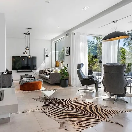 Villa Lyxig I Solsidan Stockholm