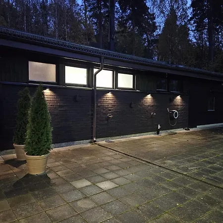 Kallhaellsbaden Strandhotell Vandrarhem *