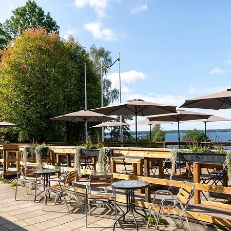 Kallhaellsbaden Strandhotell Vandrarhem