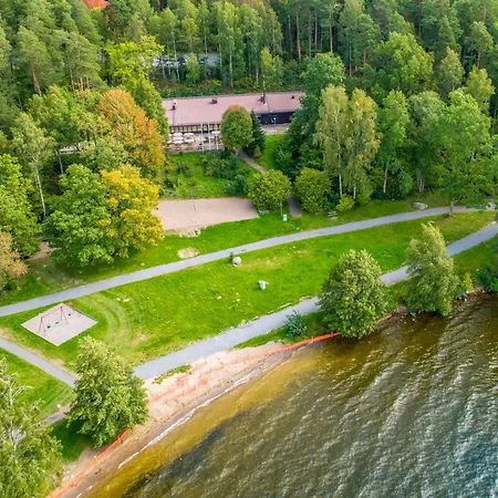 Vandrarhem Kallhaellsbaden Strandhotell *