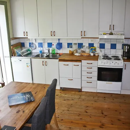 Eco-village 12 Min From *