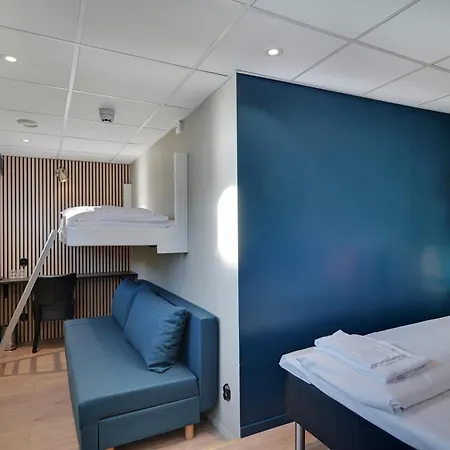 Maelardrottningen Yacht 3*
