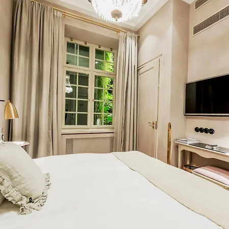 Kungstradgarden 4*