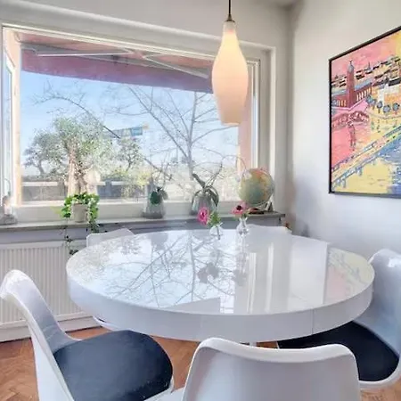 Spacious 5 Bedroom House In