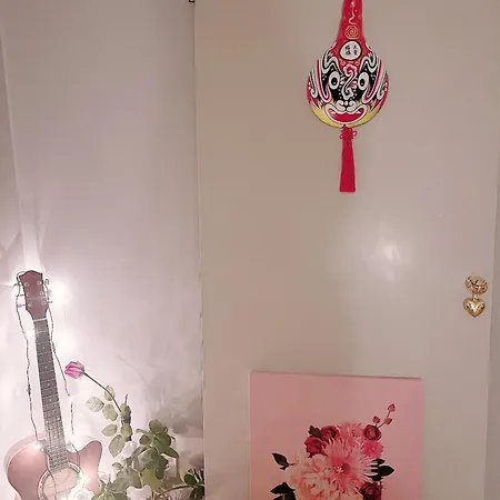 Cozy Shared For Female In * Stockholm