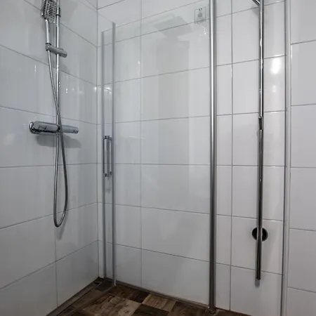Spacious Oasis Only Minutes From The Center Apartmán *