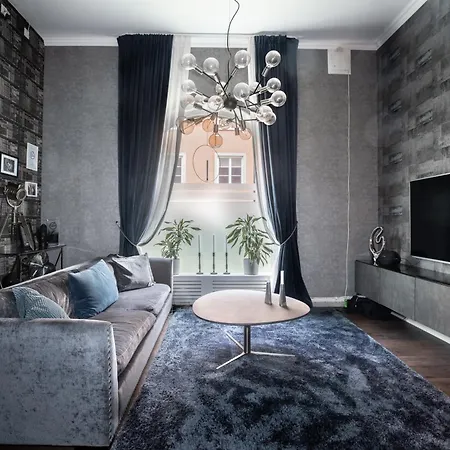 Spacious Oasis Only Minutes From The Center Apartmán *