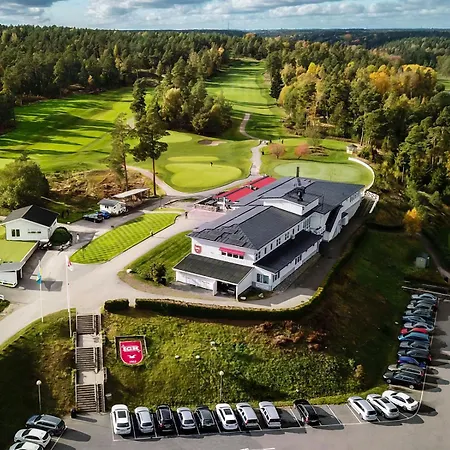 Archipelago Golf Apartment