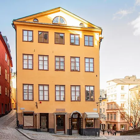 Large 2br In Gamla Stan