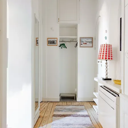 Large 2br In Gamla Stan Apartment