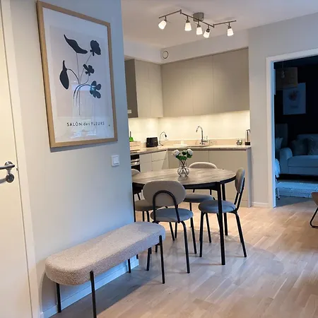 Stylish 1 Bedroom Apartment *