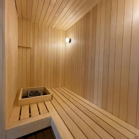 别墅 Modern Near With 4 Bedrooms
