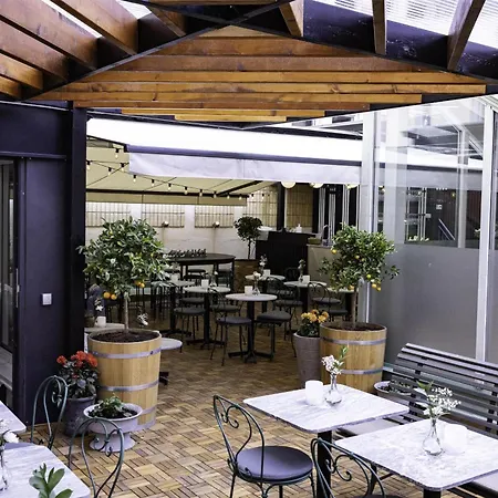 Hotel Western And 3*