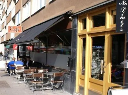 At Mariatorget *