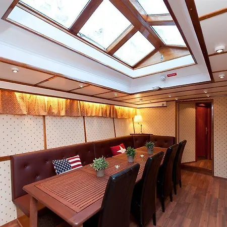 Πλωτό κατάλυμα M/s Monika Στοκχόλμη