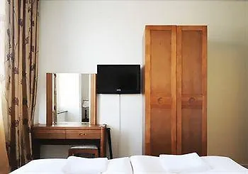 Arsta Appart hôtel 3*