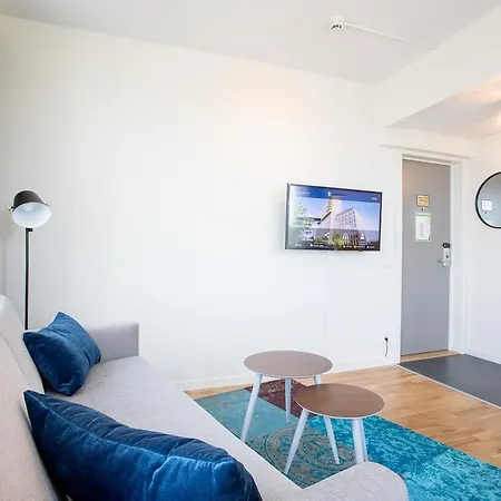 Apartdirect Aelvsjoe 3*