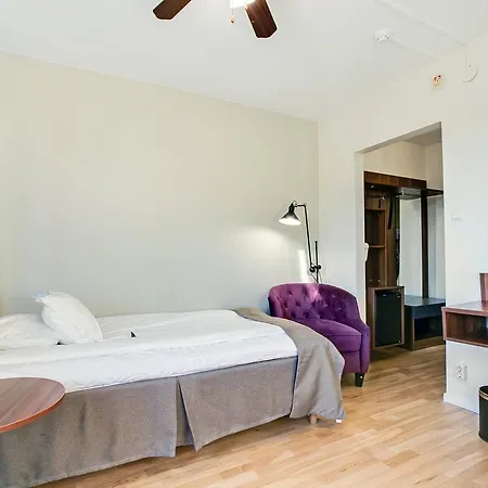 First Brommaplan Hotel 3*