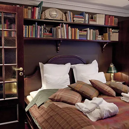 Haeringe Slott 4* Musko Havsbad