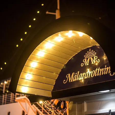 Maelardrottningen Yacht Hotel en barco 3*