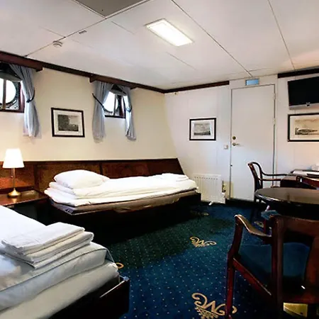 Hotel en barco Maelardrottningen Yacht 3*