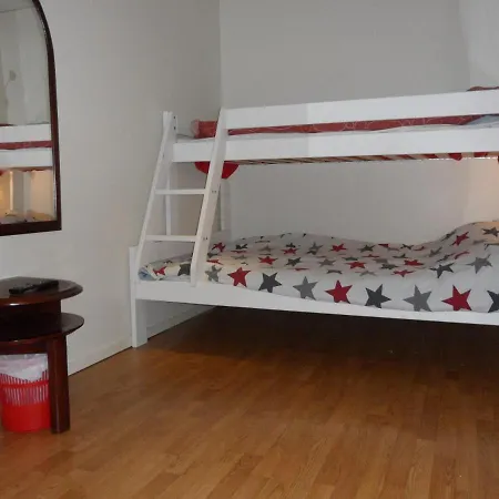 3 Star Hostel *