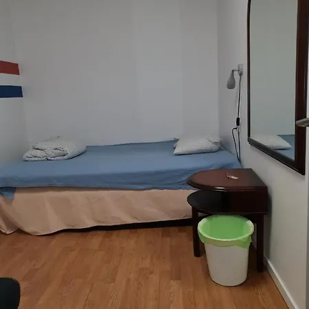 3 Star Hostel *