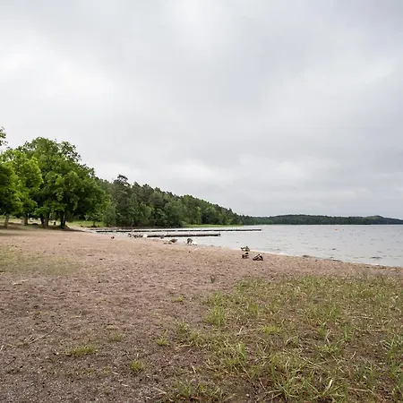 Vandrarhem Kallhaellsbaden Strandhotell Jarfalla