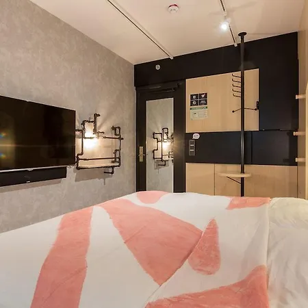 Hotel With Urban Deli