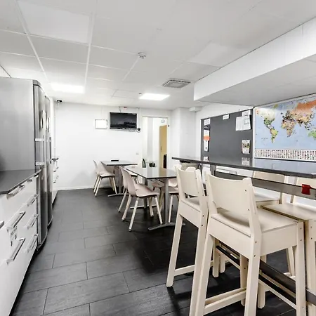 אכסניה City Hostel