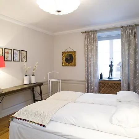 Perseus Apartment